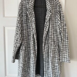 MELLODAY Textured Knit Jacket in Black and White
